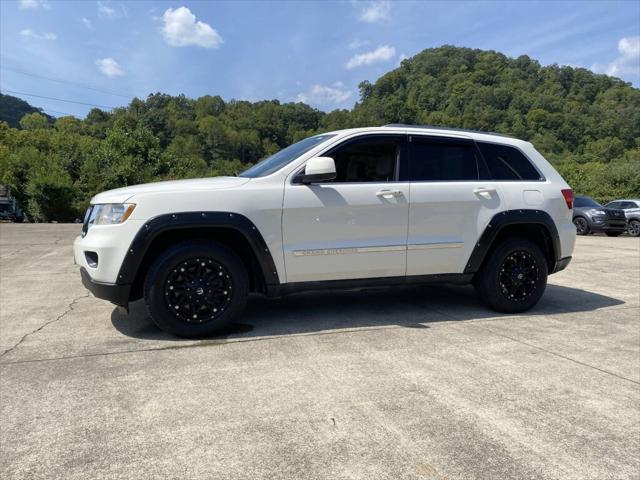 Used 2011 Jeep Grand Cherokee Laredo with VIN 1J4RR4GG6BC589512 for sale in Pikeville, KY