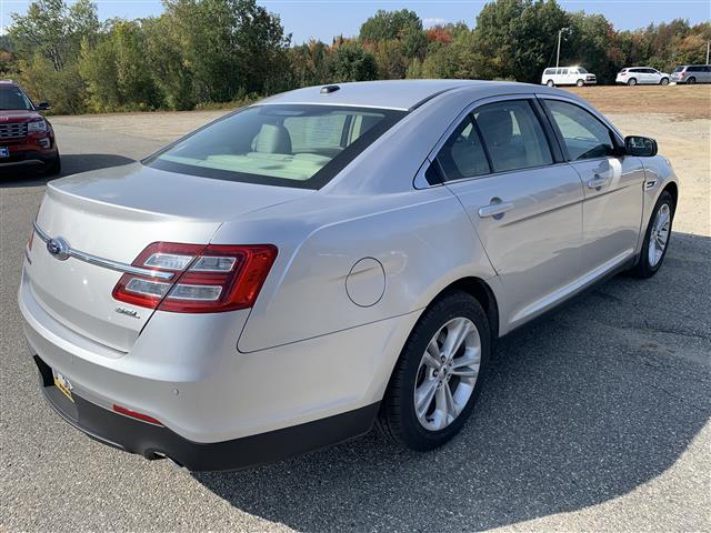2018 Ford Taurus SEL