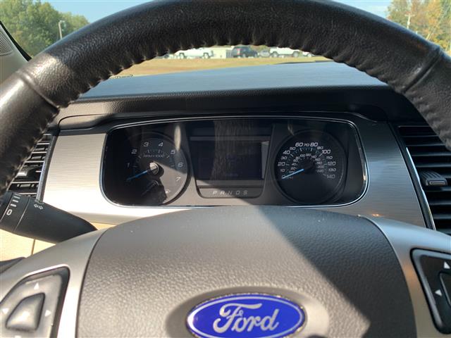 2018 Ford Taurus SEL