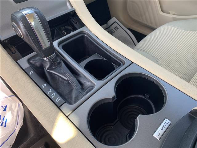 2018 Ford Taurus SEL