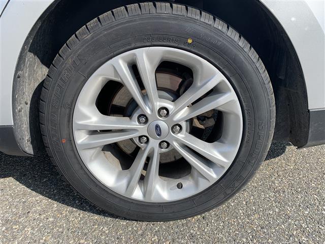 2018 Ford Taurus SEL