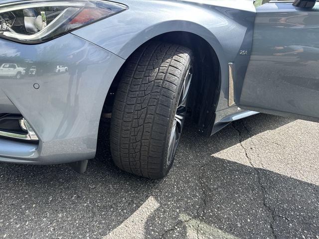 2017 INFINITI Q60 2.0t Premium