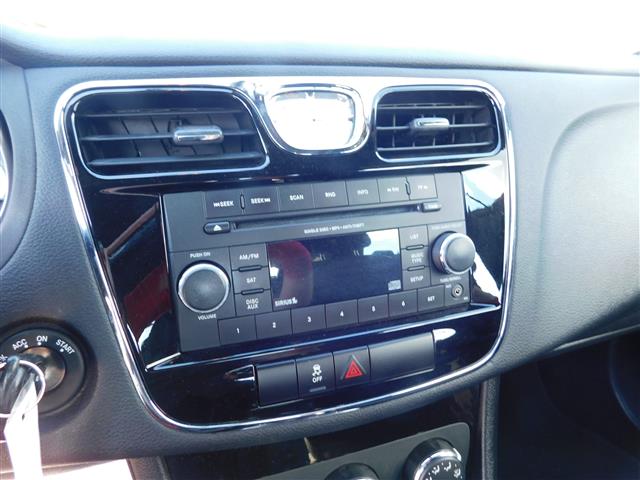 2012 Chrysler 200 Touring
