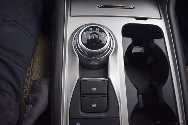 2020 Ford Edge SE
