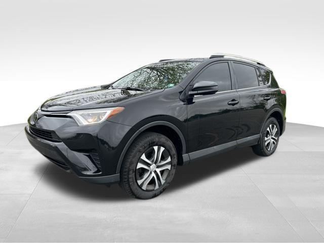 2018 Toyota RAV4 LE for sale in Scranton, PA