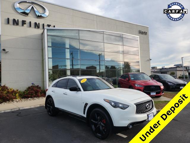 2017 Infiniti QX70