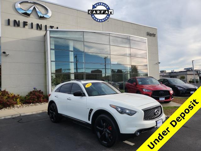 2017 Infiniti QX70