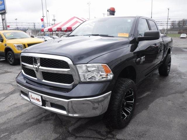 2019 Ram 1500 Classic SLT Crew Cab 4x4 6'4" Box