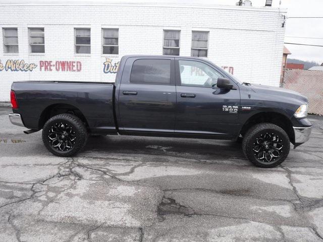 2019 Ram 1500 Classic SLT Crew Cab 4x4 6'4" Box