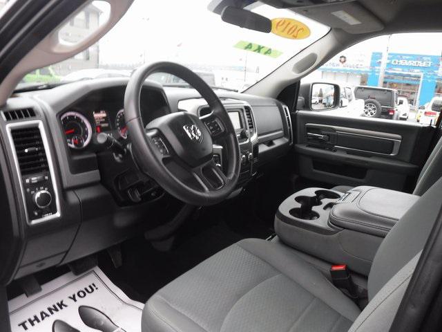2019 Ram 1500 Classic SLT Crew Cab 4x4 6'4" Box
