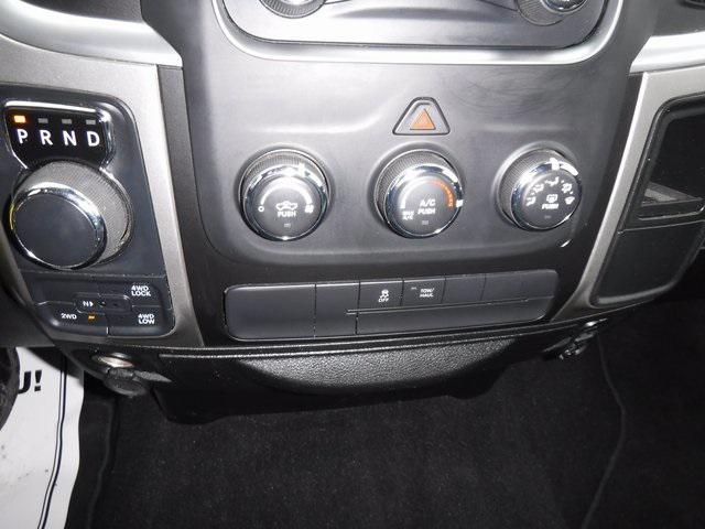 2019 Ram 1500 Classic SLT Crew Cab 4x4 6'4" Box