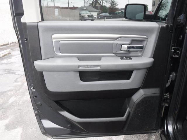 2019 Ram 1500 Classic SLT Crew Cab 4x4 6'4" Box