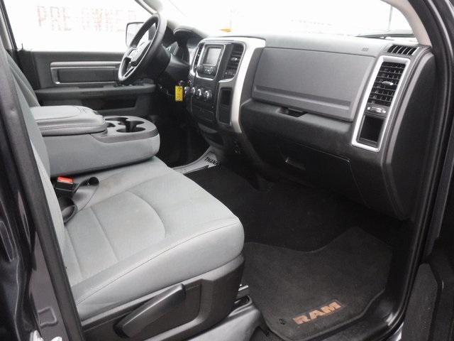 2019 Ram 1500 Classic SLT Crew Cab 4x4 6'4" Box