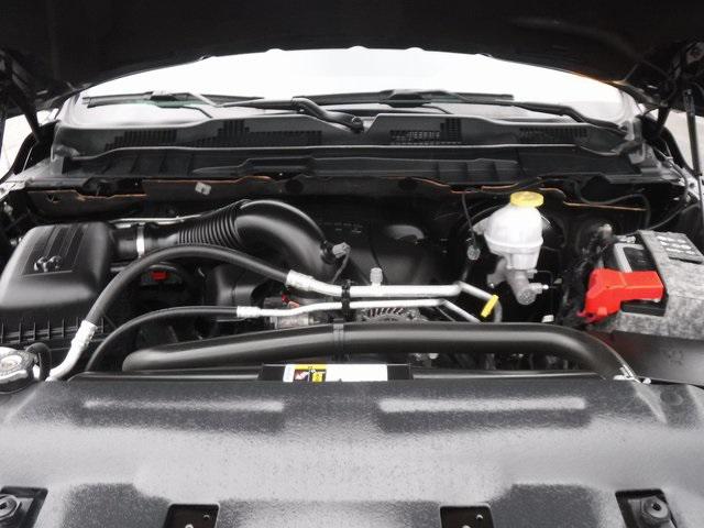 2019 Ram 1500 Classic SLT Crew Cab 4x4 6'4" Box