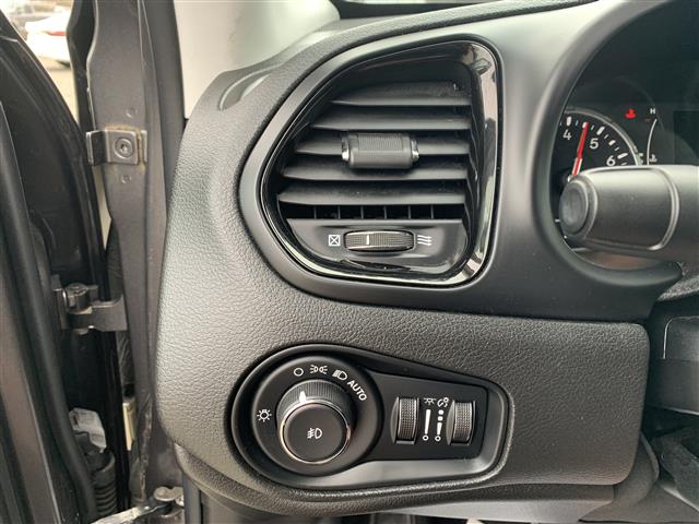 2016 Jeep Renegade Justice