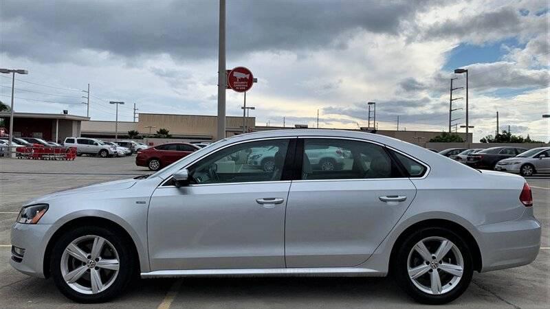 2015 Volkswagen Passat 1.8T Limited Edition