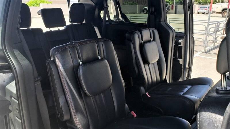 2016 Dodge Grand Caravan R/T