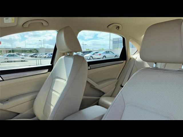 2015 Volkswagen Passat 1.8T Wolfsburg Edition