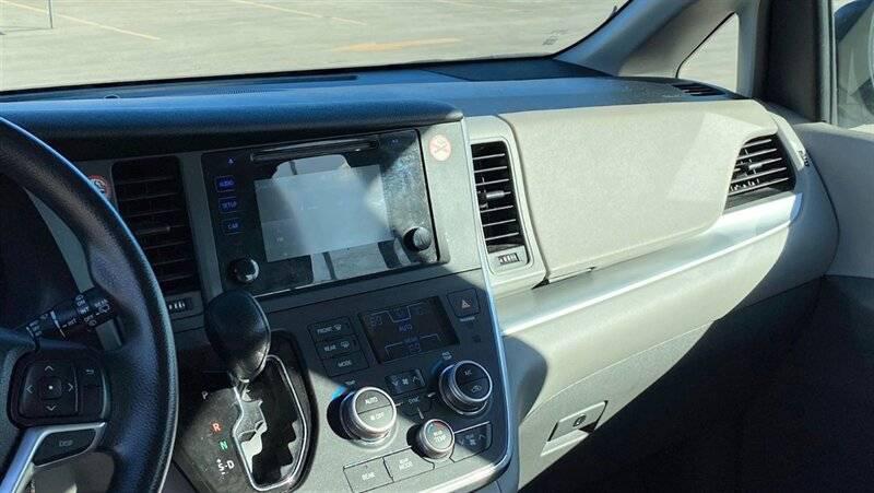 2016 Toyota Sienna L 7 Passenger
