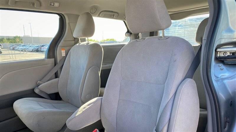 2016 Toyota Sienna L 7 Passenger