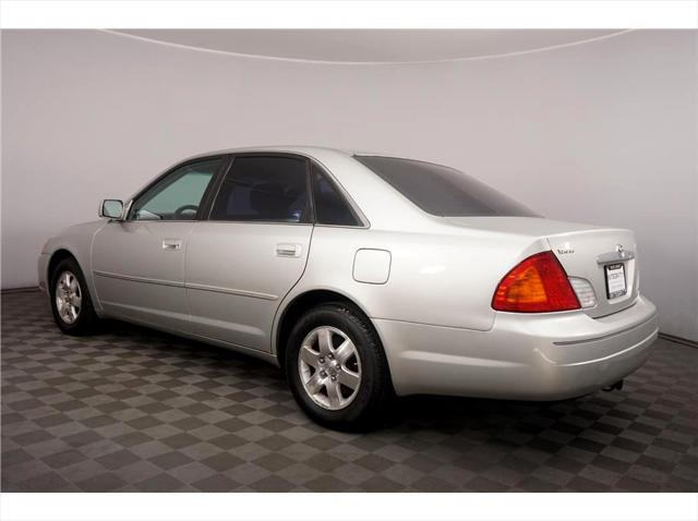 2000 Toyota Avalon XL Sedan 4D