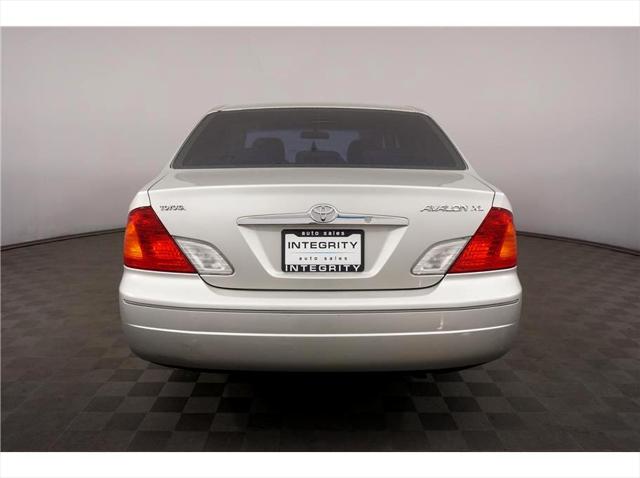 2000 Toyota Avalon XL Sedan 4D