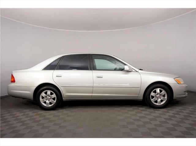 2000 Toyota Avalon XL Sedan 4D