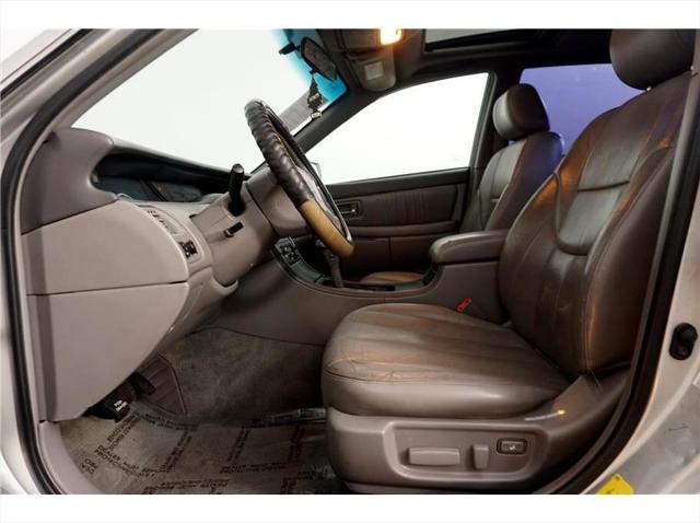 2000 Toyota Avalon XL Sedan 4D