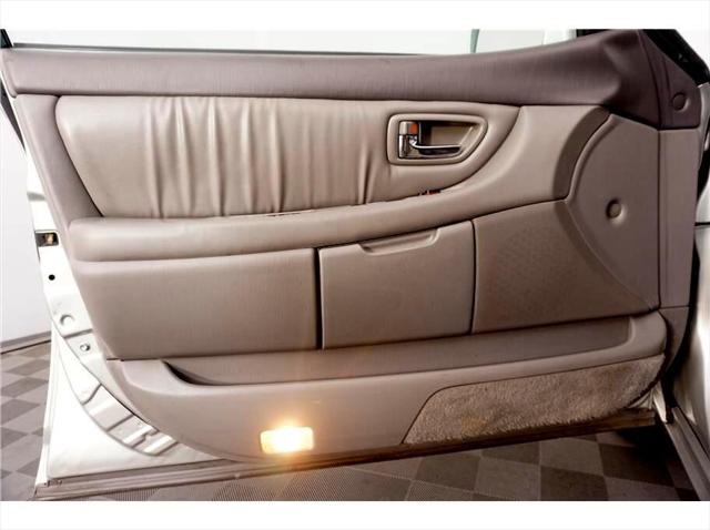 2000 Toyota Avalon XL Sedan 4D