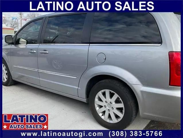 2016 Chrysler Town & Country Touring