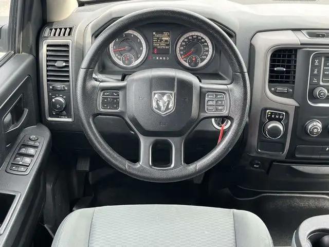 2017 Ram 1500 Express Crew Cab 4x2 57 Box