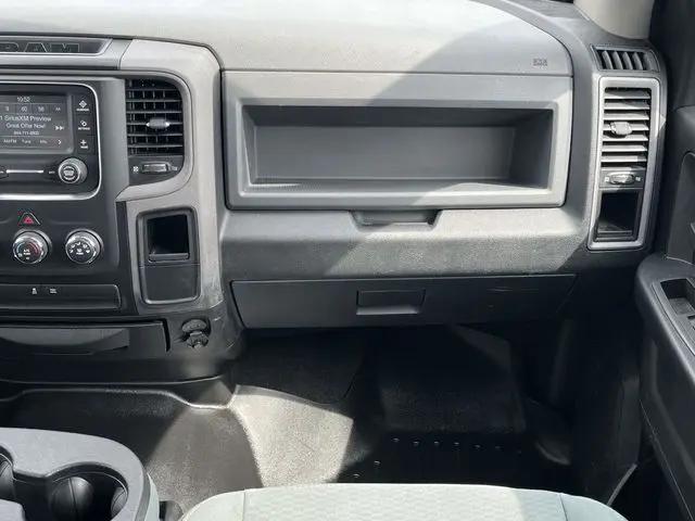 2017 Ram 1500 Express Crew Cab 4x2 57 Box