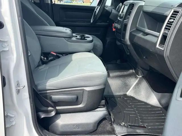 2017 Ram 1500 Express Crew Cab 4x2 57 Box