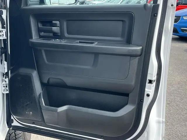 2017 Ram 1500 Express Crew Cab 4x2 57 Box