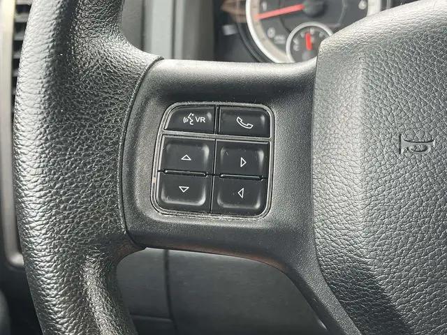 2017 Ram 1500 Express Crew Cab 4x2 57 Box