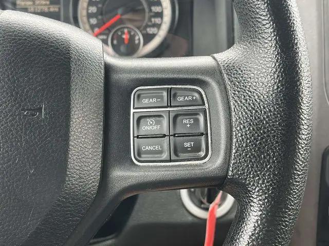 2017 Ram 1500 Express Crew Cab 4x2 57 Box