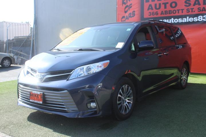 2019 Toyota Sienna XLE 8 Passenger