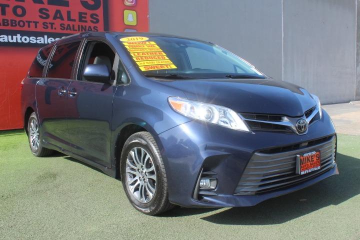 2019 Toyota Sienna XLE 8 Passenger
