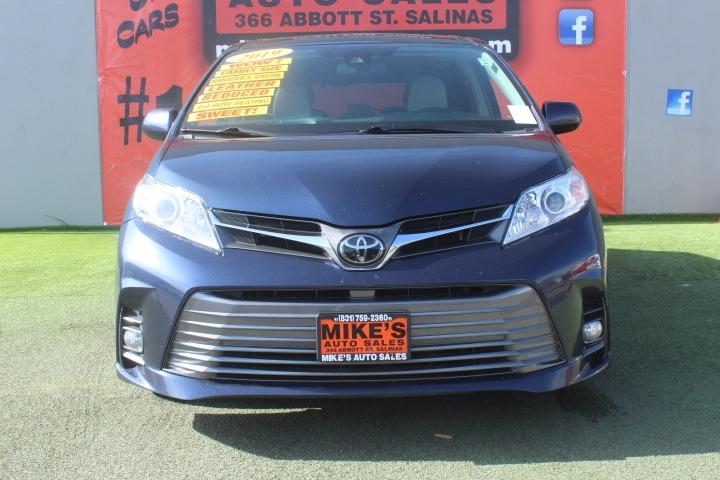 2019 Toyota Sienna XLE 8 Passenger