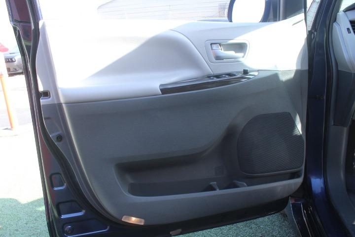 2019 Toyota Sienna XLE 8 Passenger