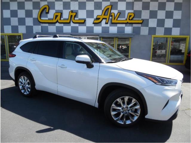 2021 Toyota Highlander Limited for sale in Fresno, CA