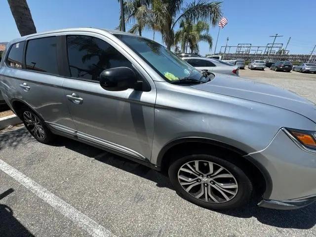 2018 Mitsubishi Outlander ES
