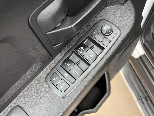 2018 Ram 1500 Express Crew Cab 4x4 5'7" Box