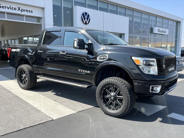 2017 Nissan TITAN