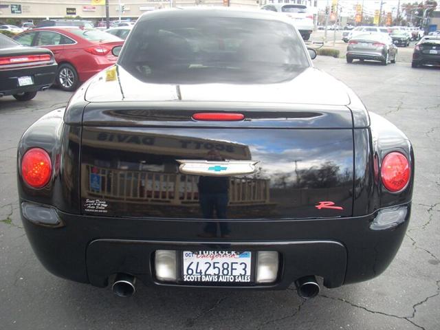 2004 Chevrolet SSR LS