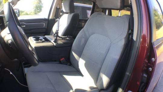 2019 Ram 1500 Big Horn/Lone Star Crew Cab 4x4 5'7" Box
