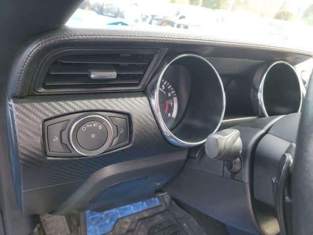 2017 Ford Mustang V6