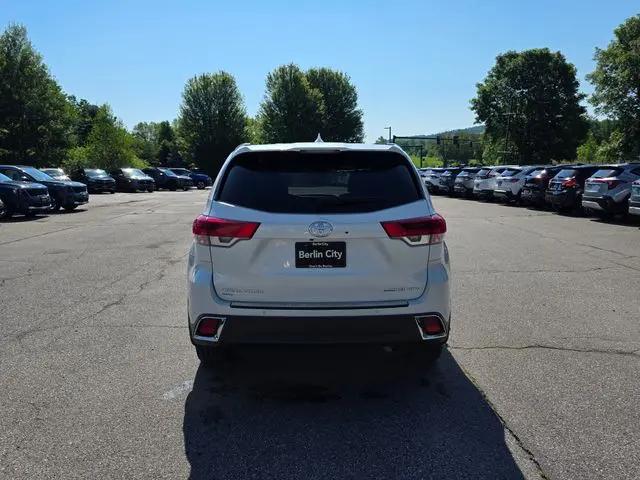 2017 Toyota Highlander Limited