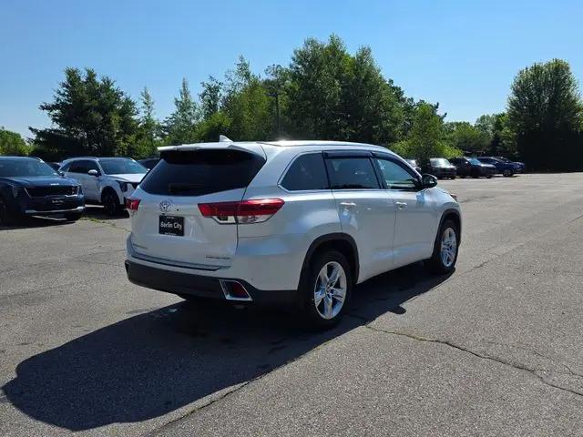 2017 Toyota Highlander Limited