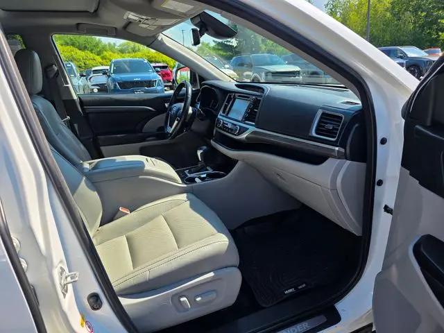 2017 Toyota Highlander Limited